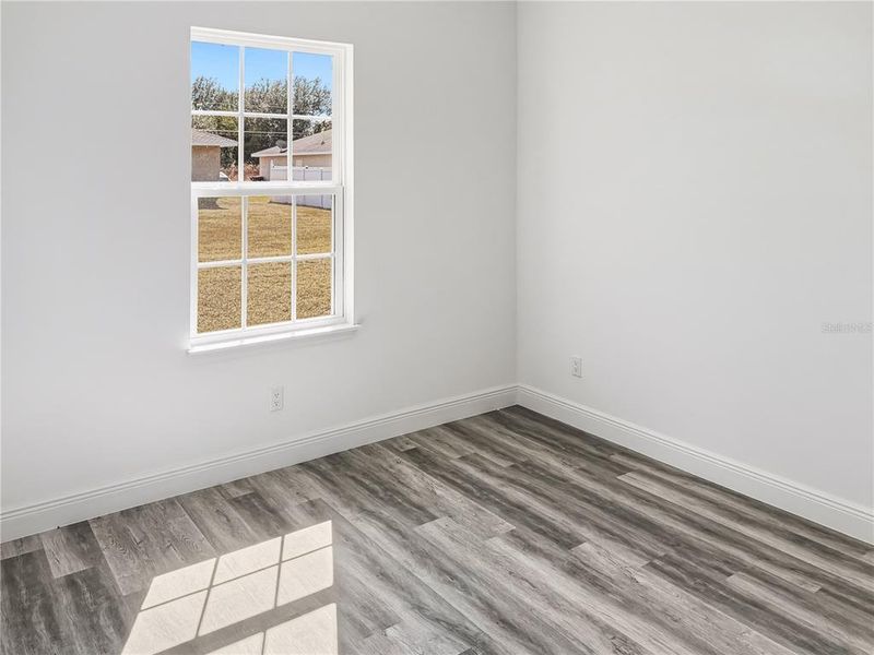 Spacious, unfurnished interior of a new home in , Ocala (Image 28).