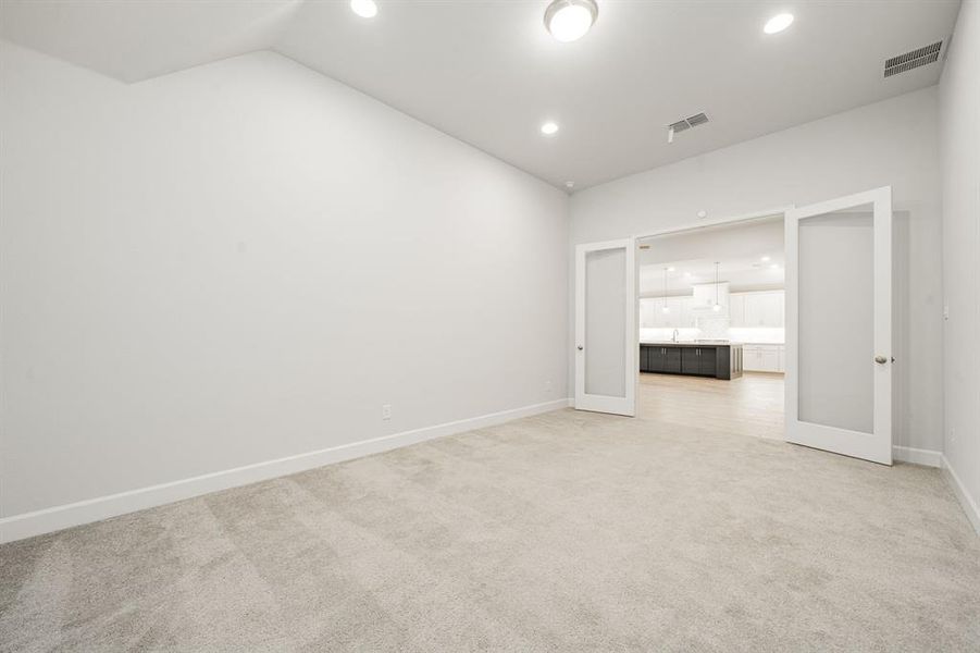 Spacious, unfurnished interior of a new home in Ventana 70', Fort Worth (Image 40).