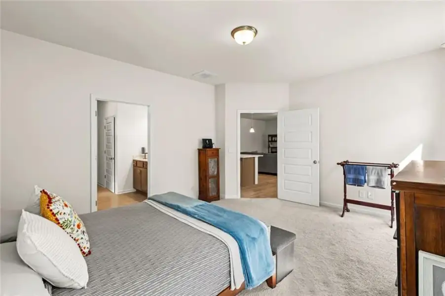Furnished interior view inside a new home in Allen Manor, Hoschton (Image 17). Furnished interior view inside a new home in Allen Manor, Hoschton (Image 17).