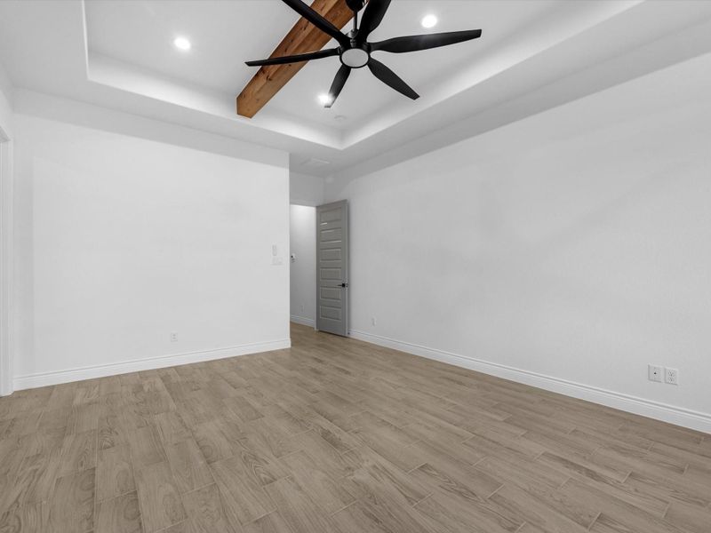 Spacious, unfurnished interior of a new home in , Dayton (Image 18).
