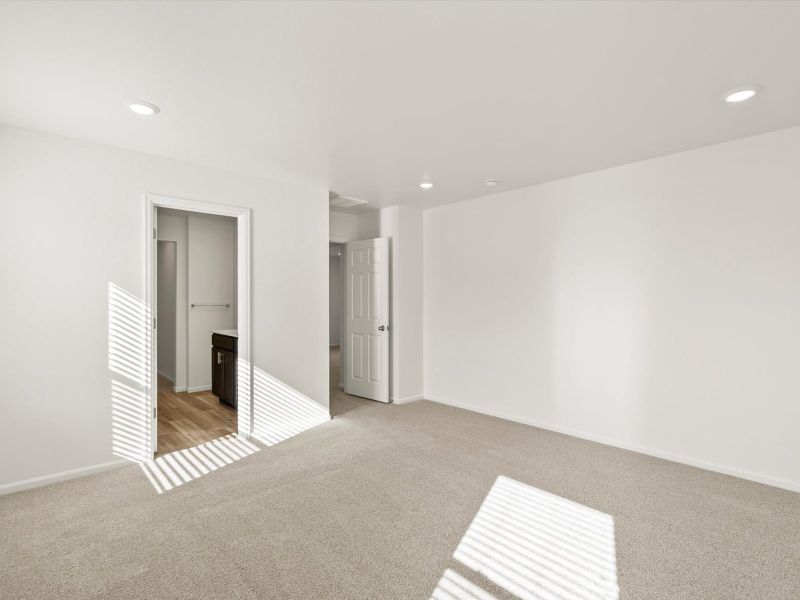 Spacious, unfurnished interior of a new home in Revere at Johnstown, Johnstown (Image 10).