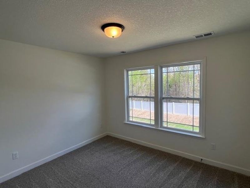 Spacious, unfurnished interior of a new home in Cleveland Meadows, Spartanburg (Image 9).