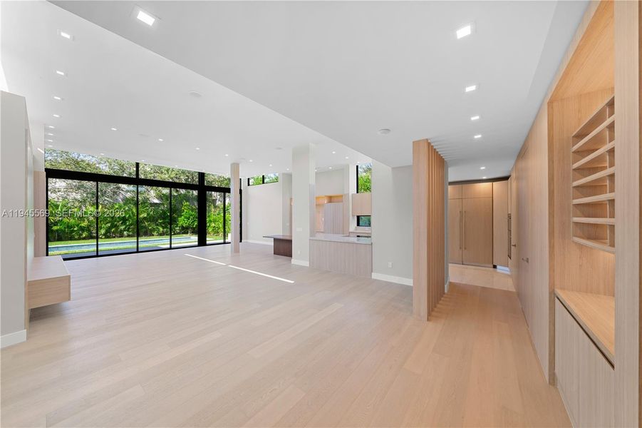 Spacious, unfurnished interior of a new home in , Biscayne Park (Image 13).