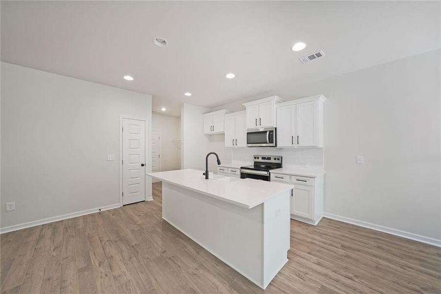 Furnished interior view inside a new home in , Dahlonega (Image 3).