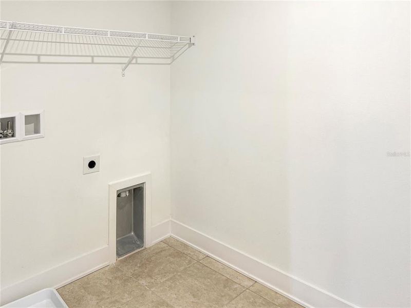 Spacious, unfurnished interior of a new home in Arbor Park, Leesburg (Image 11). Spacious, unfurnished interior of a new home in Arbor Park, Leesburg (Image 11).