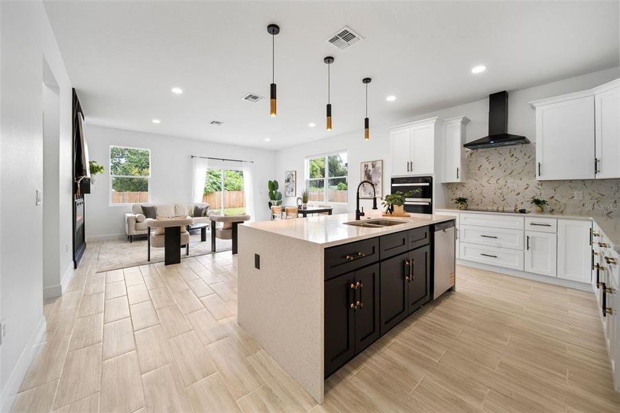 Furnished interior view inside a new home in , Orlando (Image 23).
