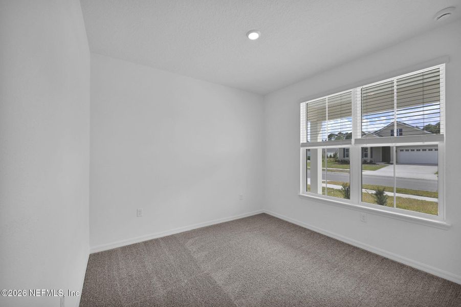 Spacious, unfurnished interior of a new home in Hyland Trail, Green Cove Springs (Image 14).