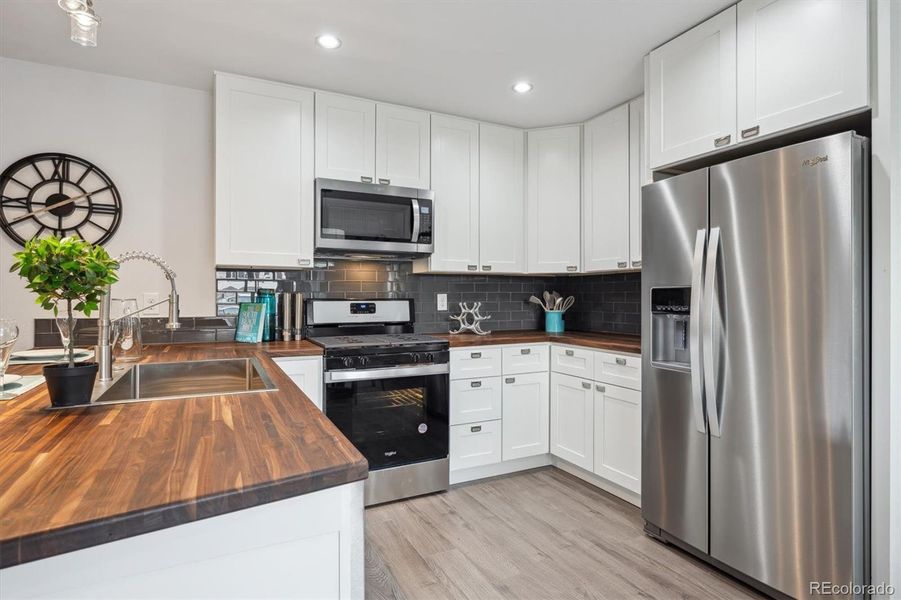 Furnished interior view inside a new home in , Lakewood (Image 28).