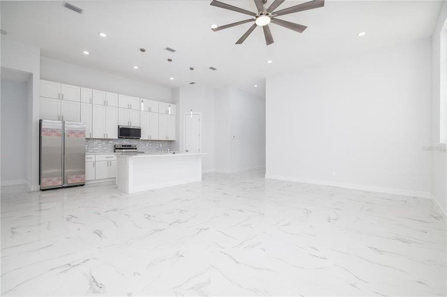 Spacious, unfurnished interior of a new home in , Palm Coast (Image 11).