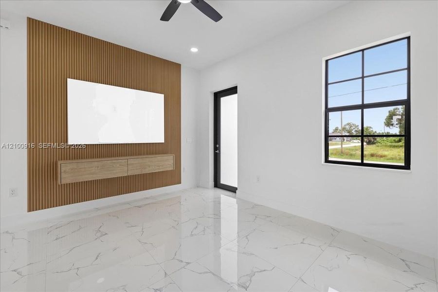Spacious, unfurnished interior of a new home in , Lehigh Acres (Image 37).