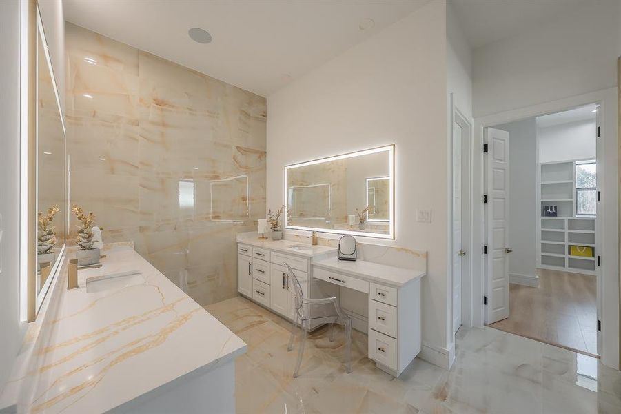 Furnished interior view inside a new home in , Colleyville (Image 12).