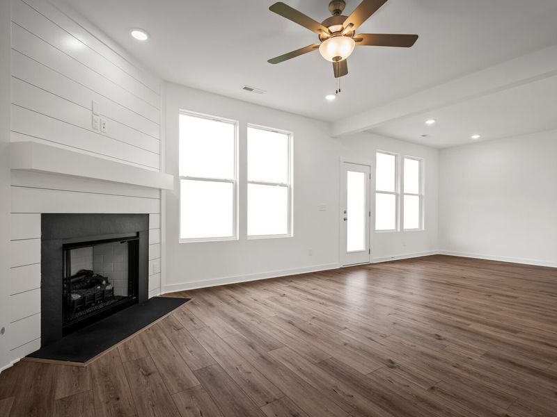 Spacious, unfurnished interior of a new home in Calista Farms, White House (Image 26). Spacious, unfurnished interior of a new home in Calista Farms, White House (Image 26).