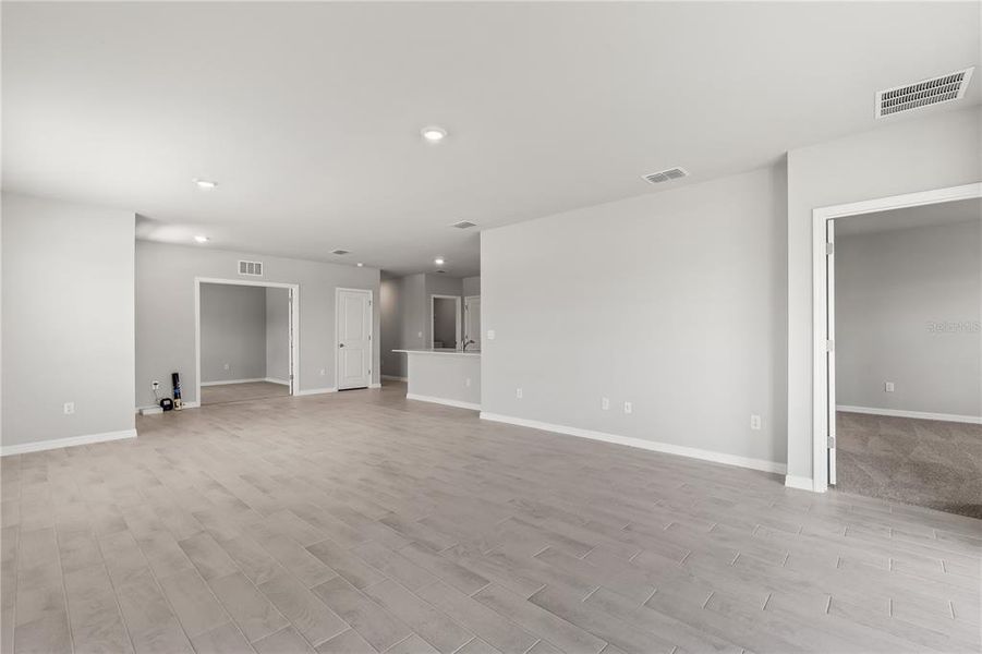 Spacious, unfurnished interior of a new home in Sea Cove, Punta Gorda (Image 15). Spacious, unfurnished interior of a new home in Sea Cove, Punta Gorda (Image 15).
