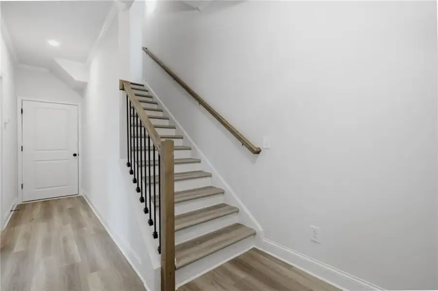 Spacious, unfurnished interior of a new home in , Mableton (Image 26).