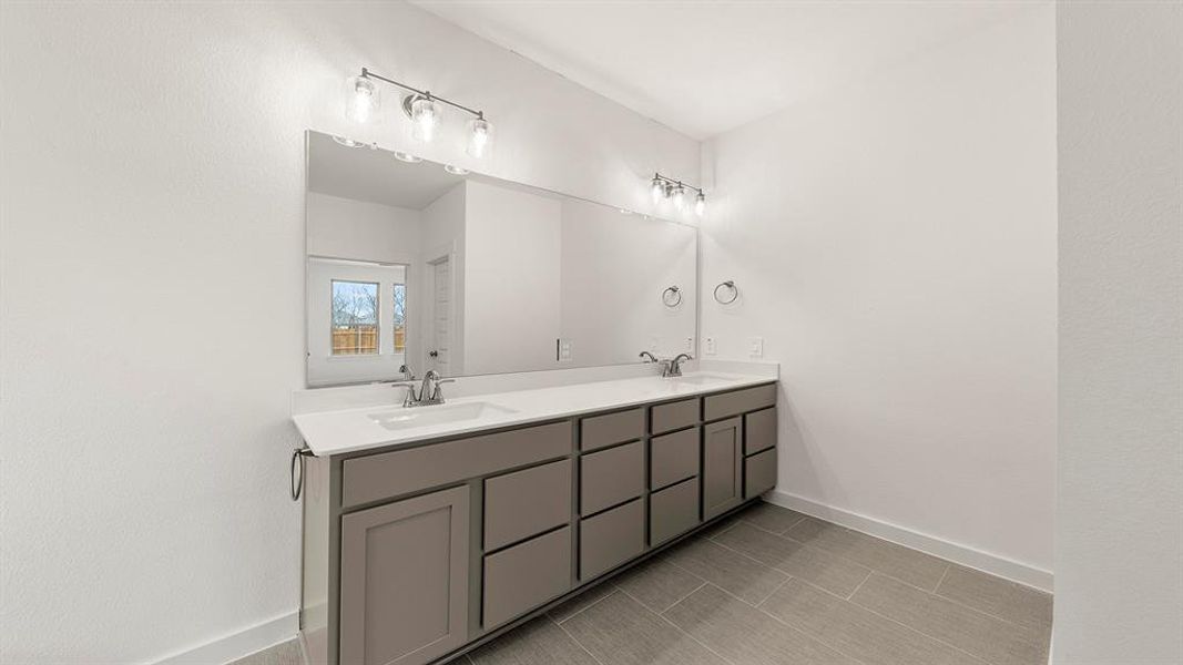 Olive Primary Bath 2