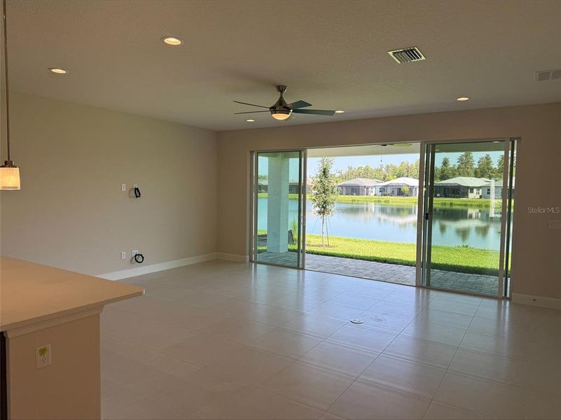 Spacious, unfurnished interior of a new home in Valencia Ridge (55+), Wesley Chapel (Image 10). Spacious, unfurnished interior of a new home in Valencia Ridge (55+), Wesley Chapel (Image 10).
