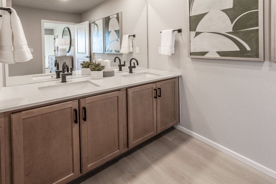Representative furnished interior of a home built from the Clemens by Hartford Homes in Bloom, Fort Collins (Image 41).