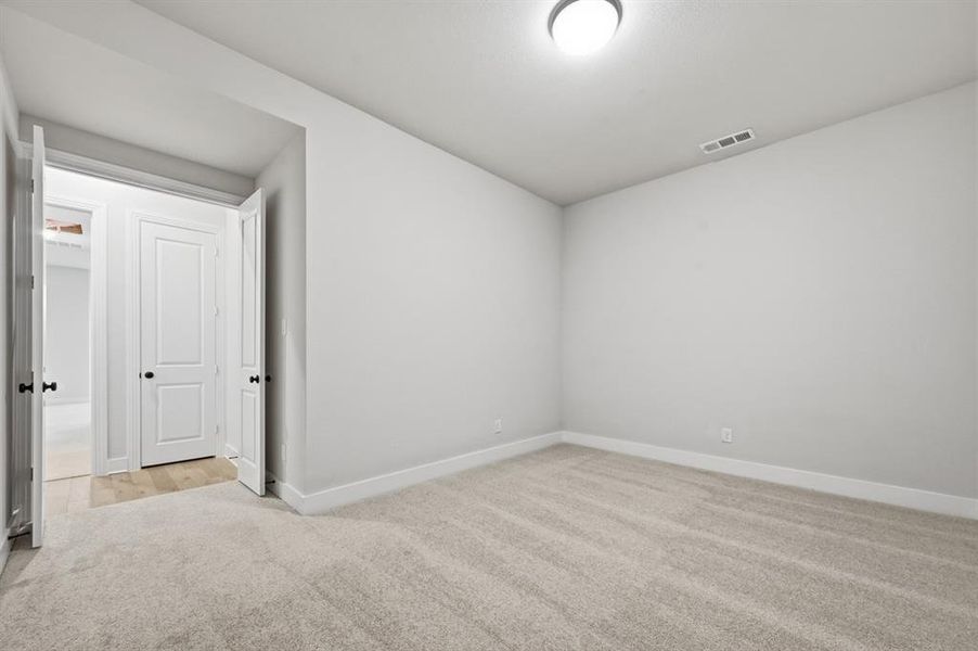 Spacious, unfurnished interior of a new home in Sonoma Verde: 70ft. lots, McLendon-Chisholm (Image 26).