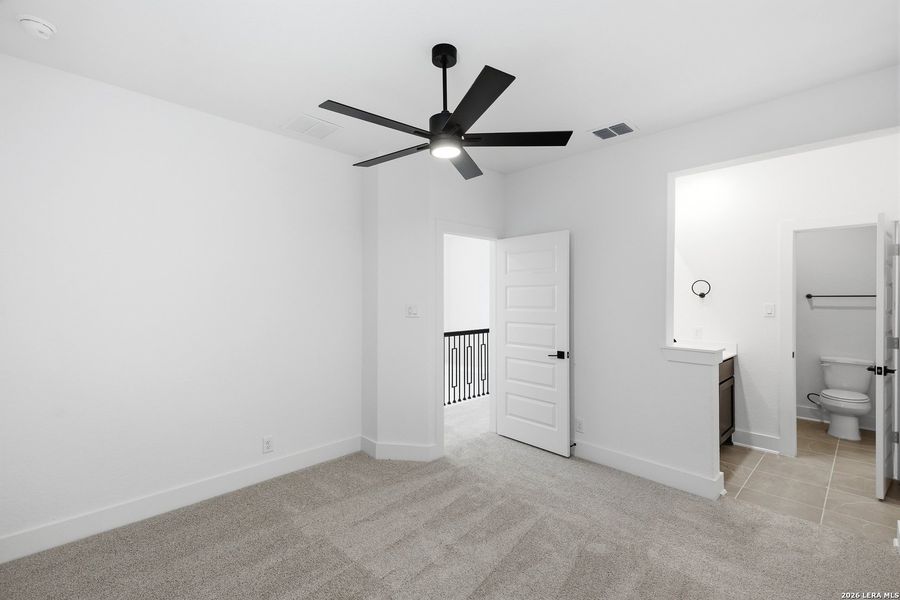 Spacious, unfurnished interior of a new home in Prominence Urban, San Antonio (Image 45).