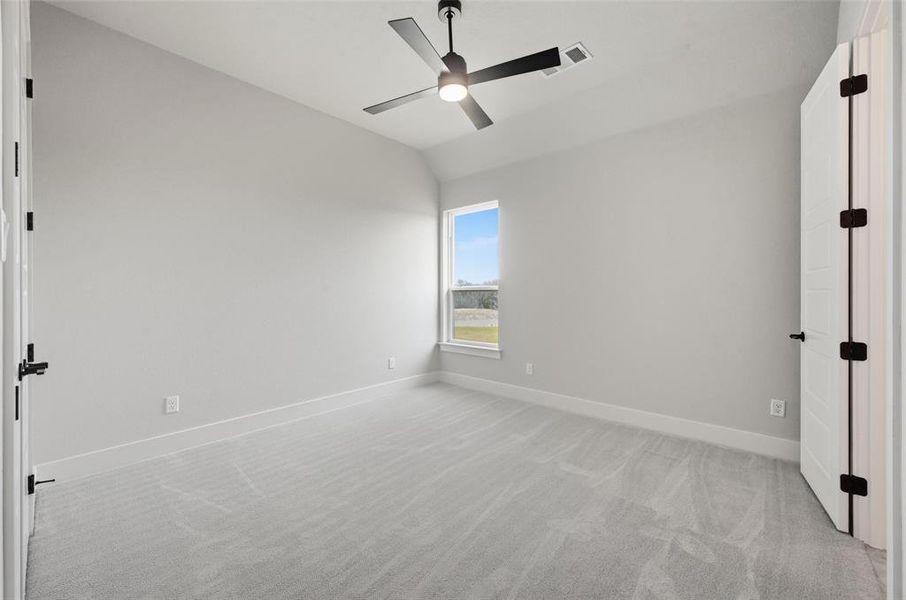 Spacious, unfurnished interior of a new home in Aledo Heights - Aledo ISD, Annetta South (Image 33).