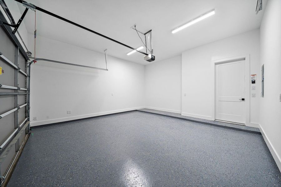 Spacious, unfurnished interior of a new home in , Houston (Image 19).