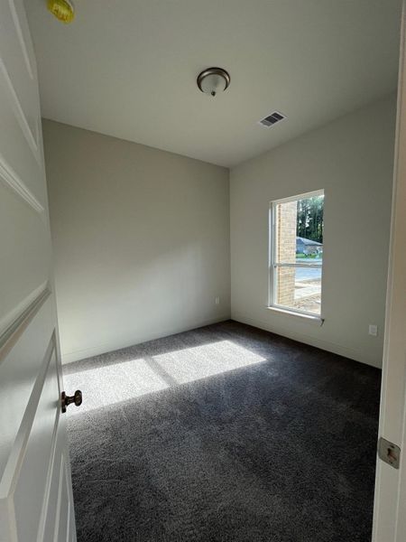 Spacious, unfurnished interior of a new home in Encino Estates, Dayton (Image 7).