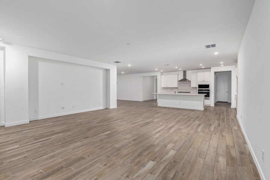 Spacious, unfurnished interior of a new home in Miravida, Surprise (Image 10). Spacious, unfurnished interior of a new home in Miravida, Surprise (Image 10).