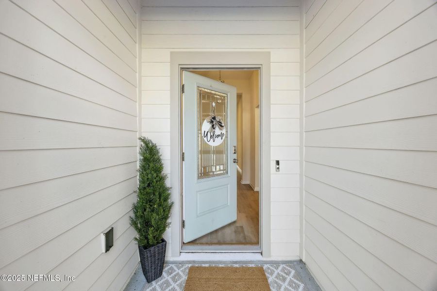 Exterior details and patio area of a home in River Glen, Yulee (Image 29). Exterior details and patio area of a home in River Glen, Yulee (Image 29).