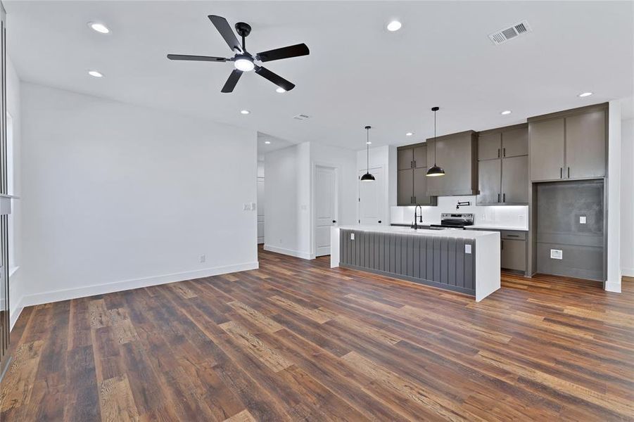 Spacious, unfurnished interior of a new home in , DeSoto (Image 28). Spacious, unfurnished interior of a new home in , DeSoto (Image 28).