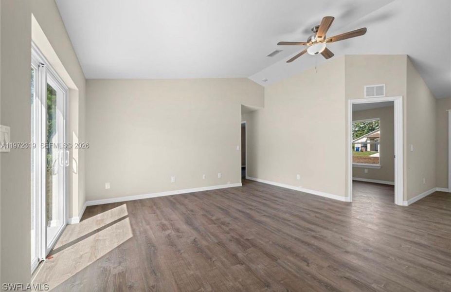 Spacious, unfurnished interior of a new home in , Lehigh Acres (Image 14).