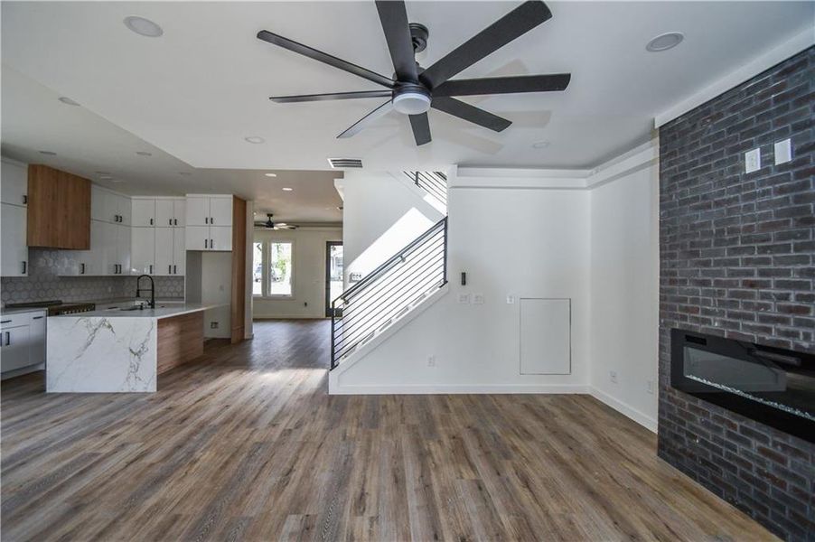 Spacious, unfurnished interior of a new home in , Atlanta (Image 13).
