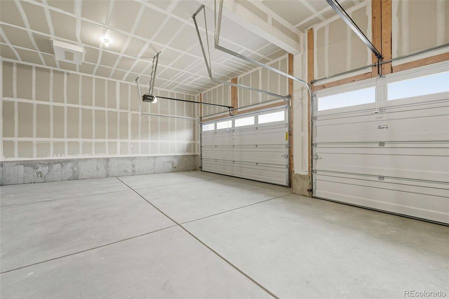 16575 W 93rd Place ~ Ready Now!