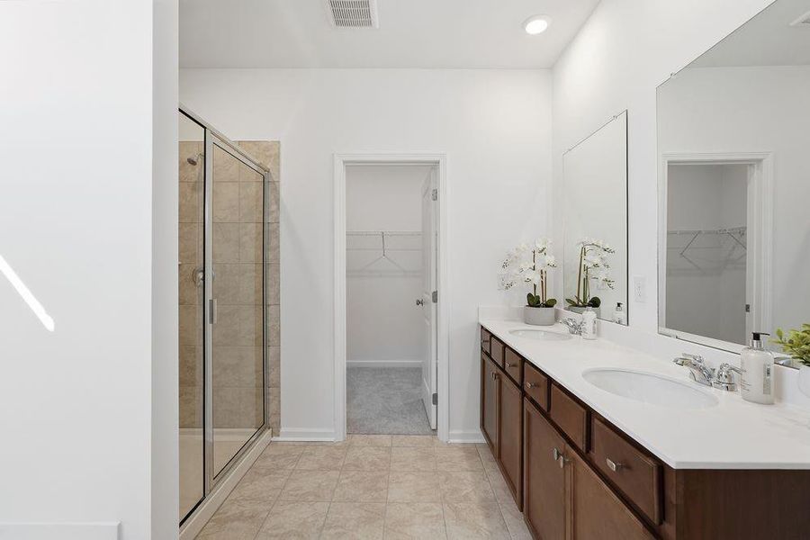 Furnished interior view inside a new home in Windance Lake, Loganville (Image 38). Furnished interior view inside a new home in Windance Lake, Loganville (Image 38).