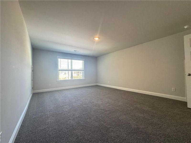 Spacious, unfurnished interior of a new home in Tuscany Hills, Douglasville (Image 21). Spacious, unfurnished interior of a new home in Tuscany Hills, Douglasville (Image 21).