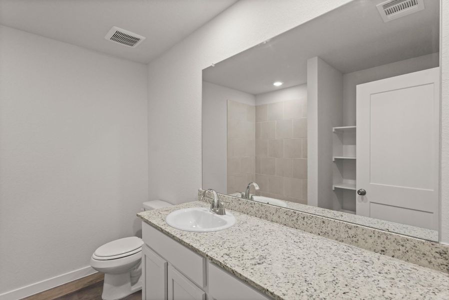 Furnished interior view inside a new home in Crockett Meadows, Conroe (Image 11). Furnished interior view inside a new home in Crockett Meadows, Conroe (Image 11).