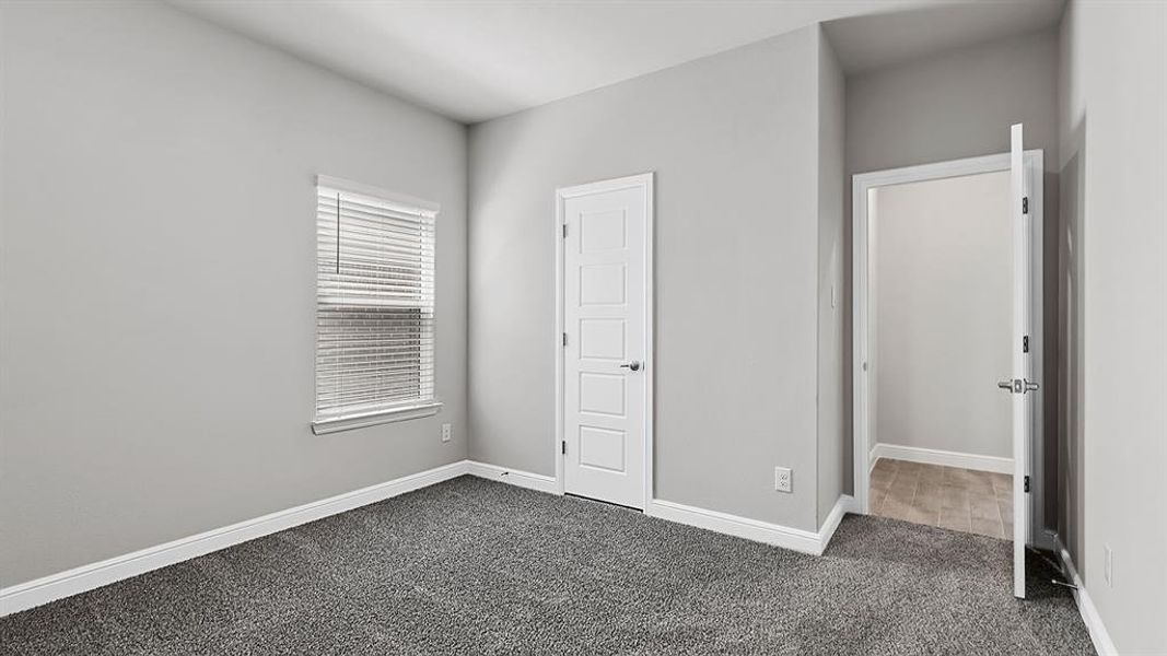 Spacious, unfurnished interior of a new home in Sandstone Estates, Granbury (Image 19).