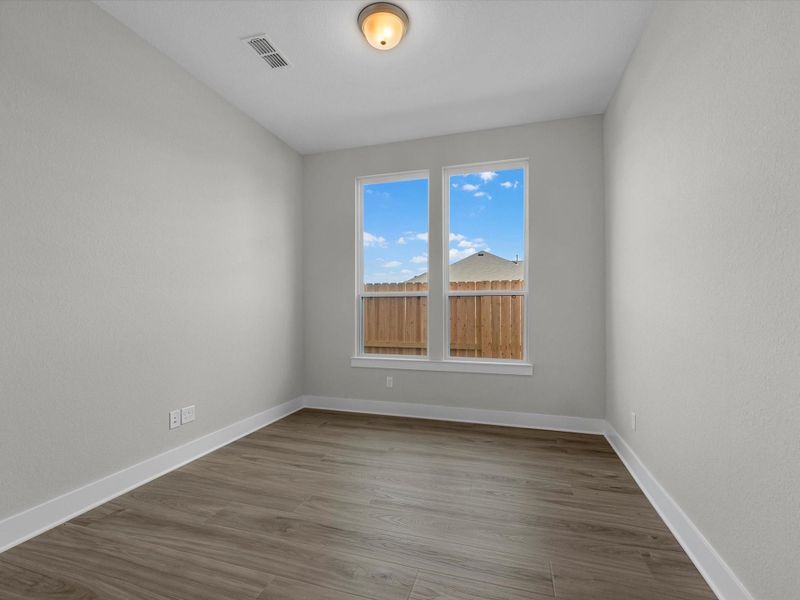 Spacious, unfurnished interior of a new home in Pecan Ridge, Fulshear (Image 17).