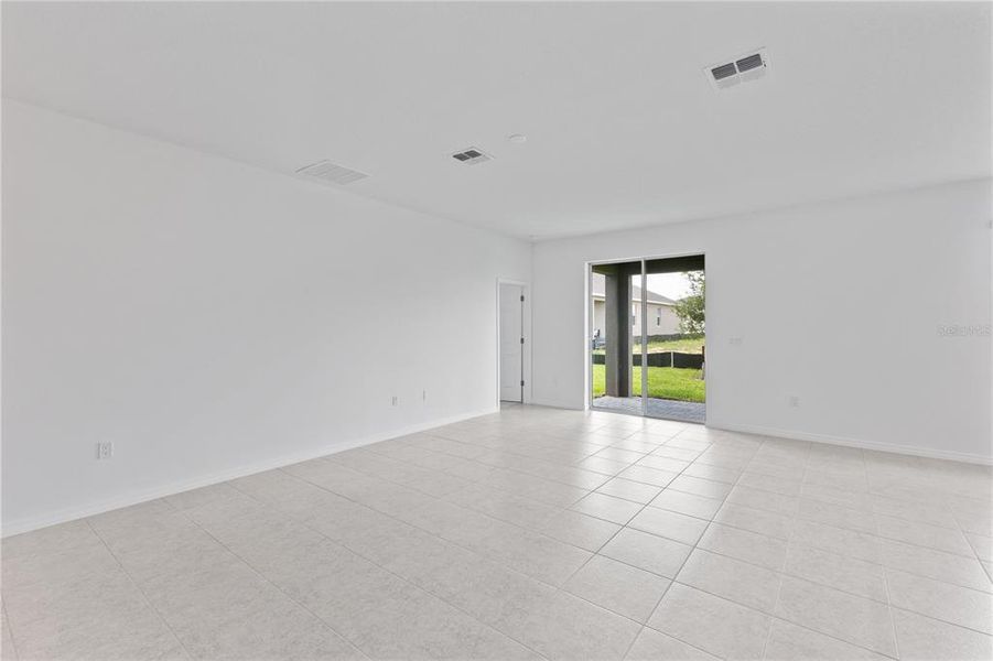 Spacious, unfurnished interior of a new home in Cypress Park Estates, Haines City (Image 9). Spacious, unfurnished interior of a new home in Cypress Park Estates, Haines City (Image 9).