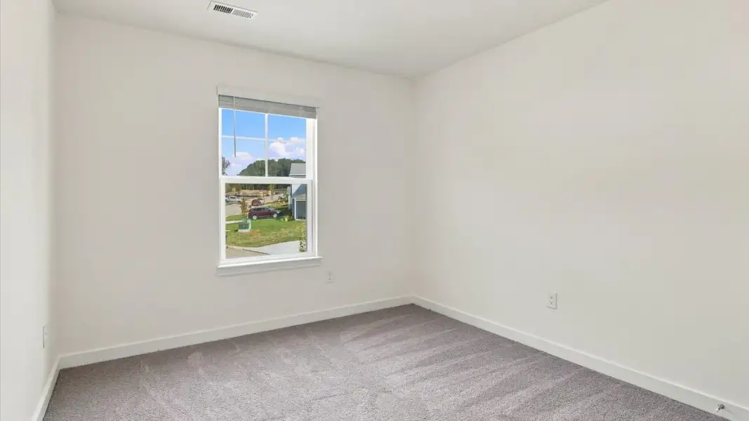 Representative unfurnished interior of a home built from the Glendale by D.R. Horton in Belhaven, Knoxville (Image 37).