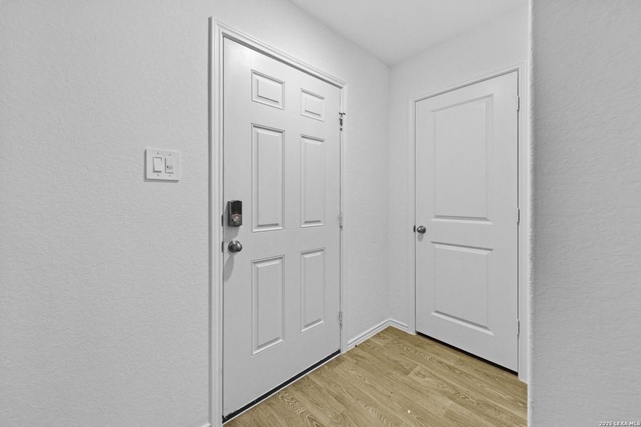 Spacious, unfurnished interior of a new home in Hickory Ridge, Elmendorf (Image 22). Spacious, unfurnished interior of a new home in Hickory Ridge, Elmendorf (Image 22).