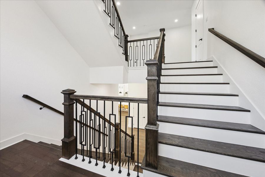 Spacious, unfurnished interior of a new home in , Houston (Image 22).