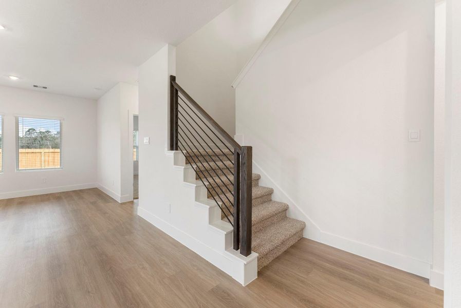 Spacious, unfurnished interior of a new home in Chapel Lakes, Montgomery (Image 34).