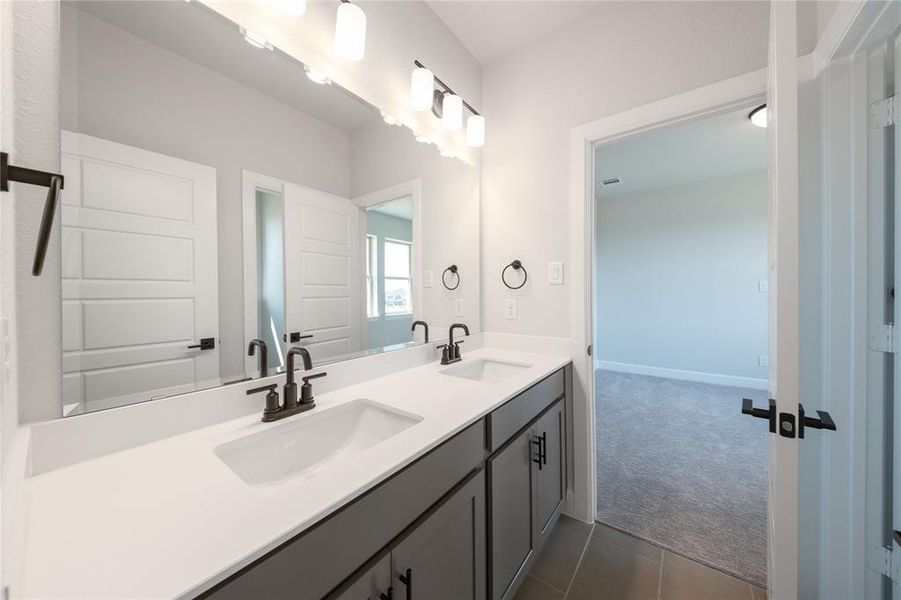 Furnished interior view inside a new home in Heath Golf and Yacht Club, Heath (Image 6).