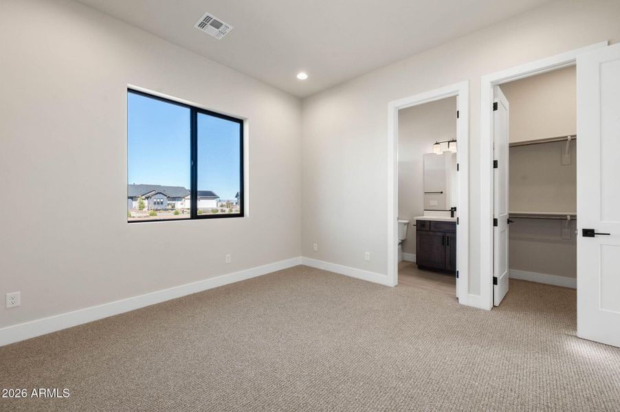 42-Bedroom 2 (2) 42-Bedroom 2 (2)