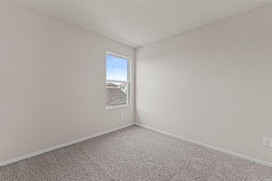 Spacious, unfurnished interior of a new home in Sunset Oaks, Maxwell (Image 18).
