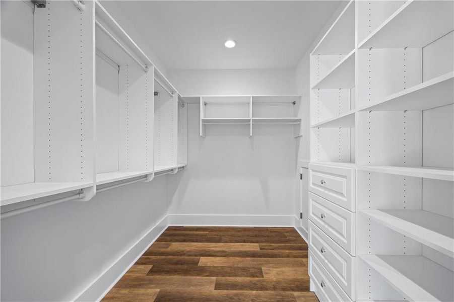 Spacious, unfurnished interior of a new home in , Flowery Branch (Image 103).