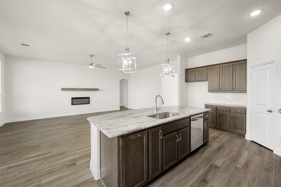 Furnished interior view inside a new home in Myrtle Creek, Waxahachie (Image 12).