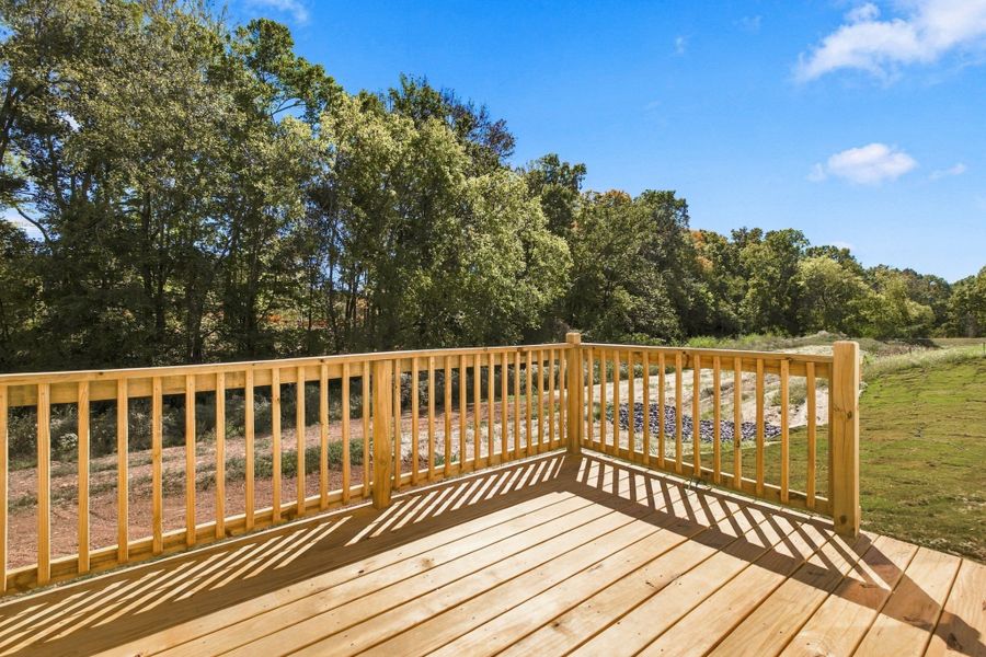 Exterior details and patio area of a home in Laurelwood Park, Gallatin (Image 4).