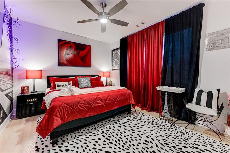 Furnished interior view inside a new home in , Atlanta (Image 17). Furnished interior view inside a new home in , Atlanta (Image 17).