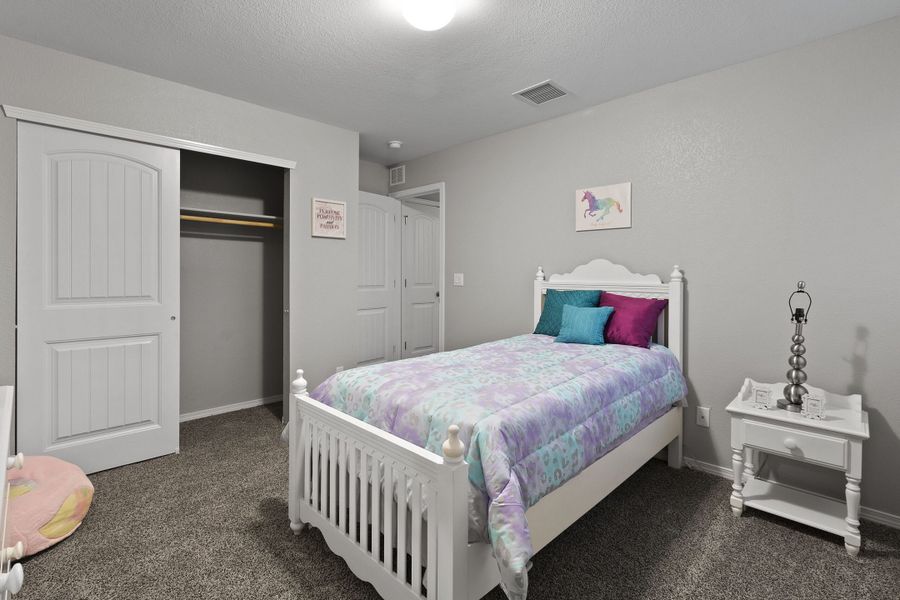 Representative furnished interior of a home built from the The Bellagio – 425SSC3CG by Saratoga Homes in Crossland, El Paso (Image 3).